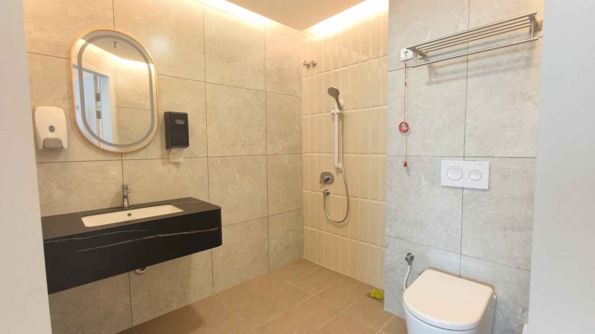 sshb-vip-ward-toilet-landscape